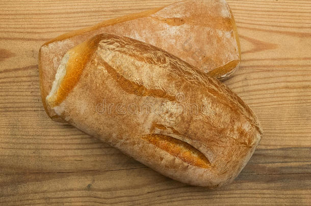 两个西巴塔面包包