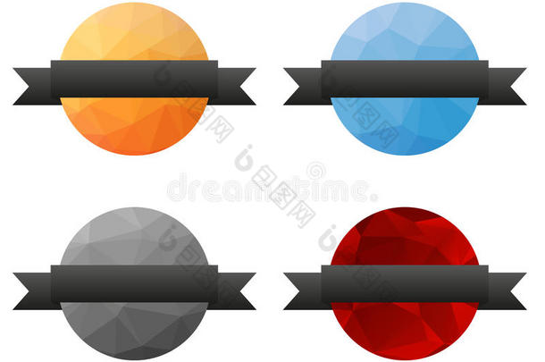 收集4个孤立的彩色低多边形徽章与灰色