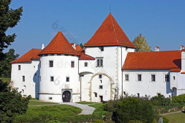 瓦拉兹丁城堡