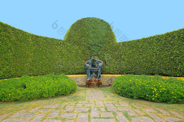 葡萄牙波尔图水晶宫殿花园里的喷泉