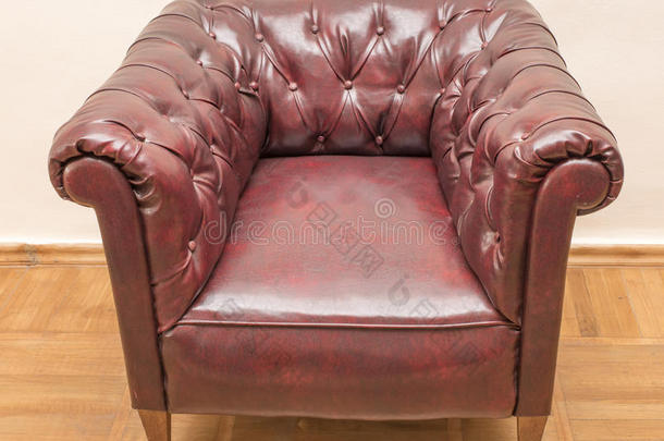 2015年古董扶手椅背景棕色的