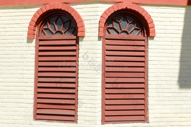 维纳斯的殖民窗户