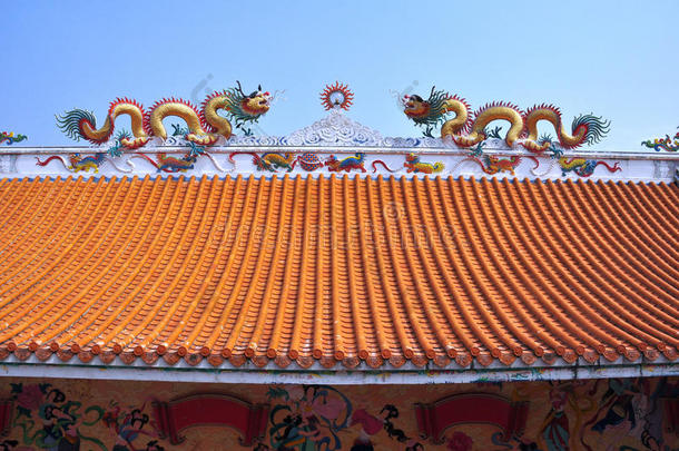 龙饰在泰国中国神社的<strong>屋</strong>顶上