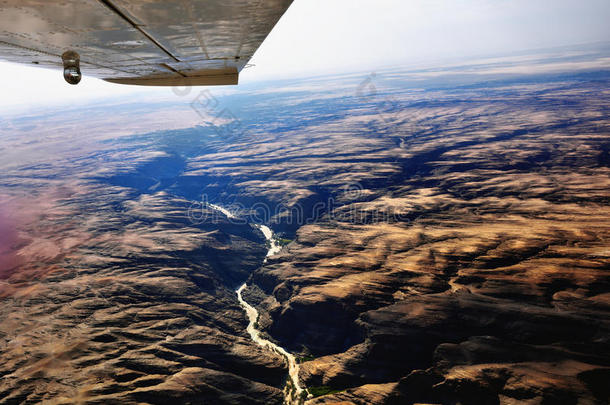 飞越纳米比亚奎塞布峡谷