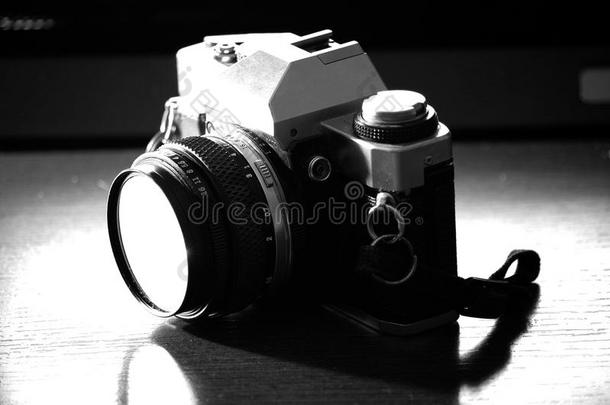 七十年代的老式反光照相机