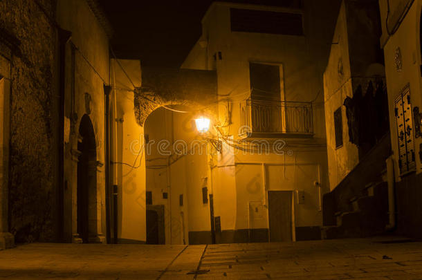 意大利夜晚的小巷和街道