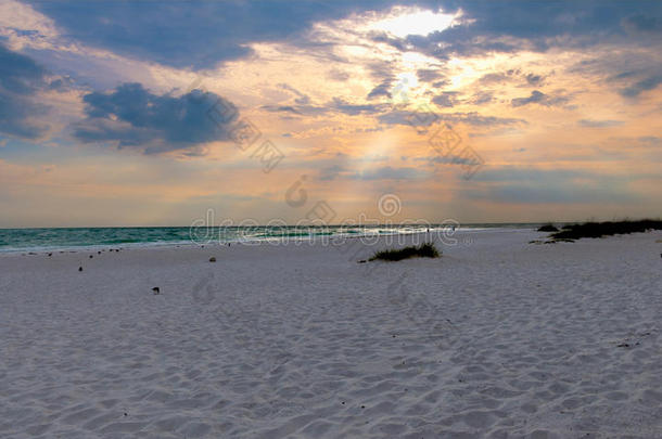 海滩和海洋风景，度假和夏天在桑巴尔