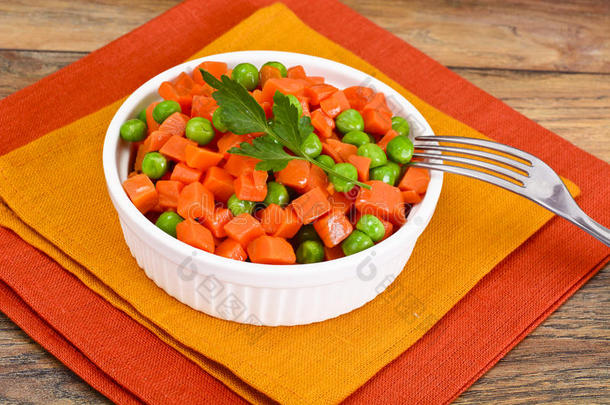 开胃菜豆生物煮胡萝卜