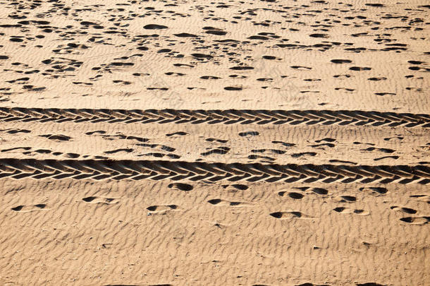 沙子里的<strong>脚印</strong>。 纹理