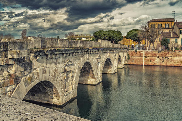 罗马桥的拱门