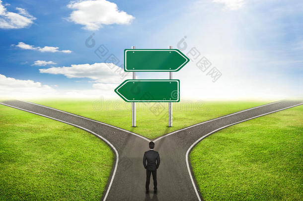 商人观念，空白标志<strong>岗位</strong>道路走向正确的道路。