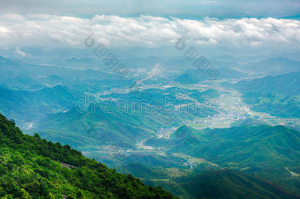 提升一个高度，享受一个遥远的风景-玲山香格里拉