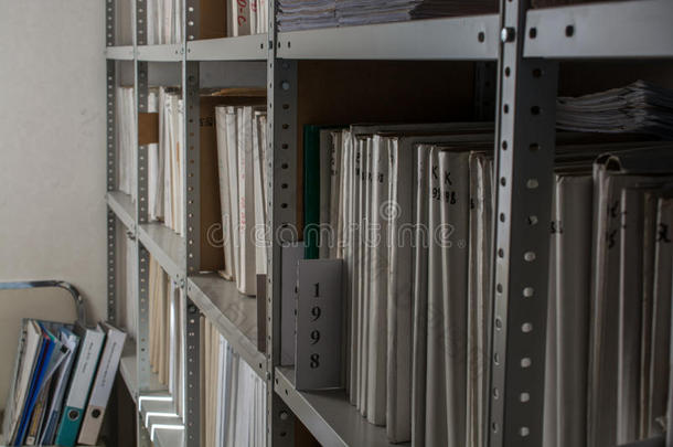 1998年档案文件档案安排书架