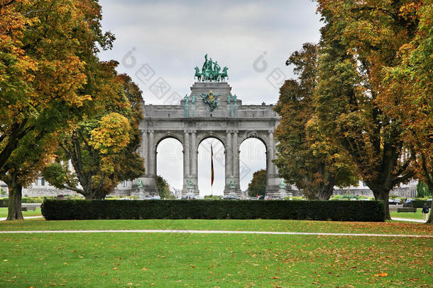 拱门建筑学秋天比利时的比利时