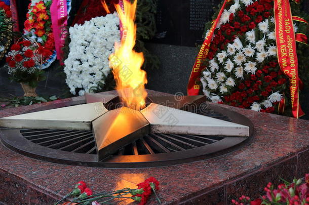 eternal_flame_.<strong>jpg</strong>