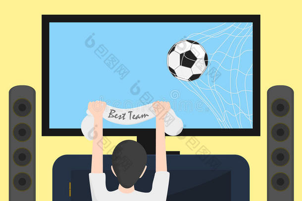 足球迷在电视上看足球。 电视屏幕上的网球。