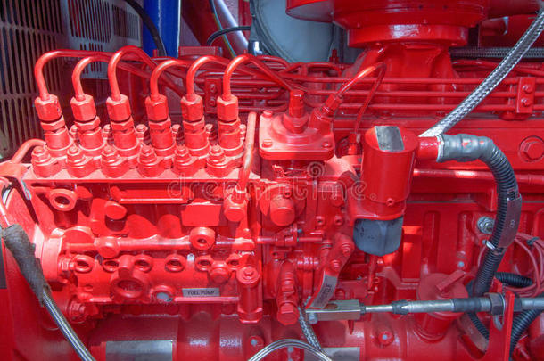 柴油发动机，红色发动机