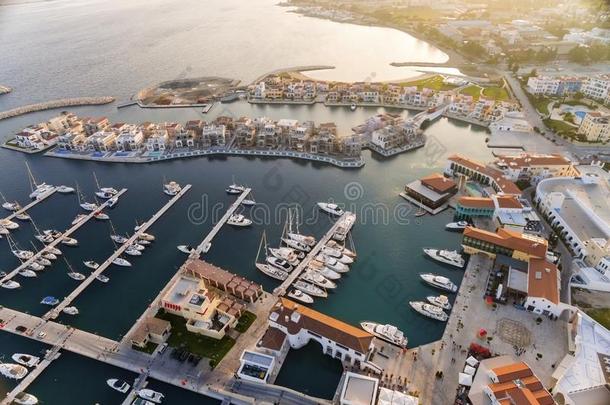 塞浦路斯利马索尔码头的鸟瞰图