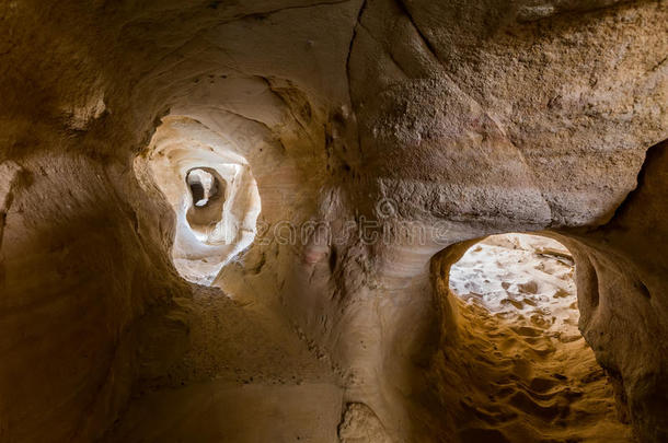 安蒂恩阿拉巴考古学棕色的洞穴