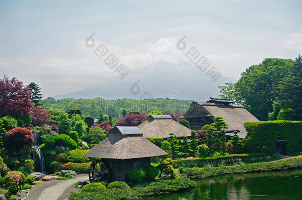 亚洲亚洲的火山口乡村陨石坑