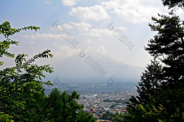 亚洲亚洲的火山口乡村陨石坑