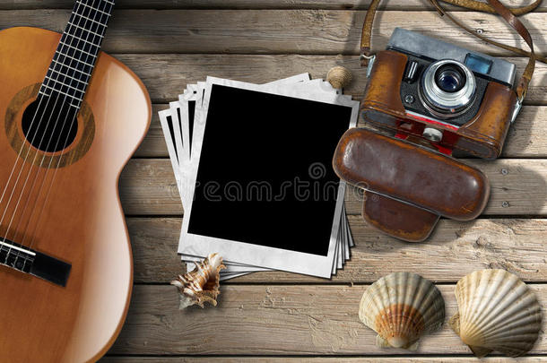 吉他-即时照片-相机和贝壳
