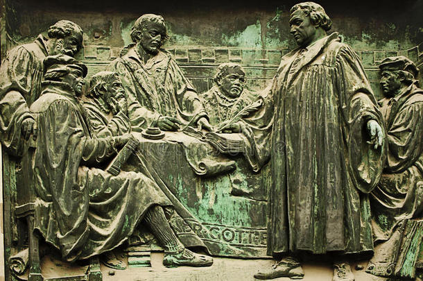 柏林大教堂，青铜浮雕代表马丁路德