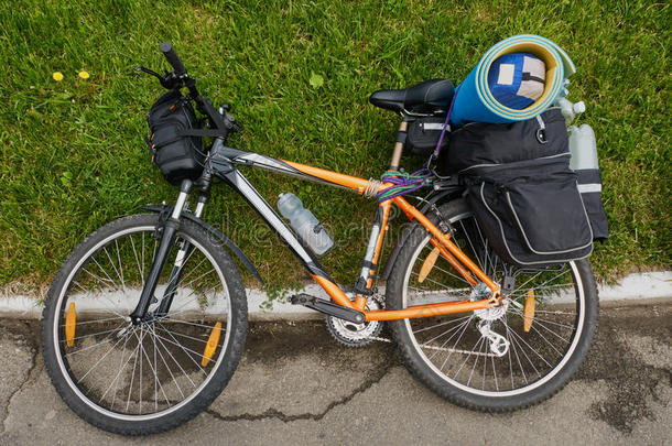 自行车与活动设备，骑自行车旅行