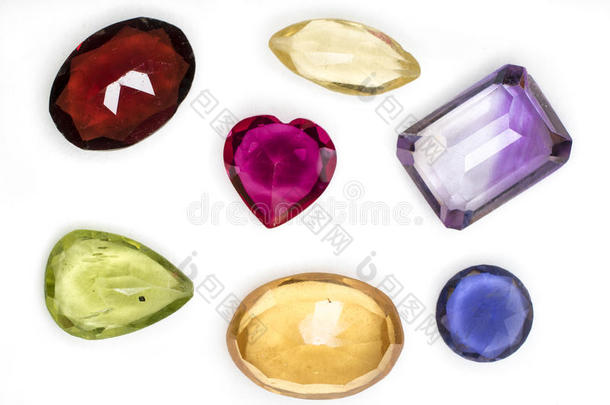 仙茅，紫水晶，橄榄石，红宝石，石英，琥珀，蛋白石宝石