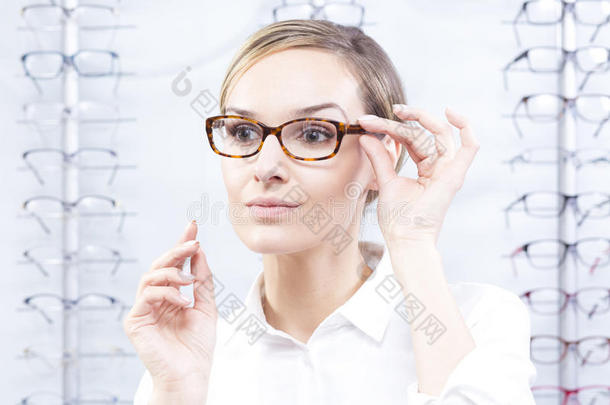选择咨询决策眼睛眼部护理
