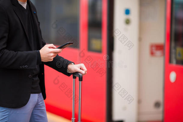 航空列车到达袋行李板