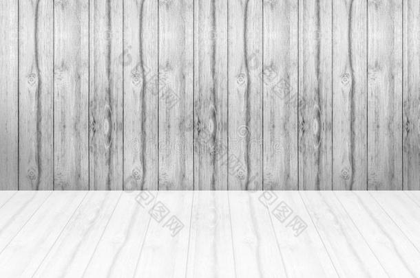 特写表面木纹在旧木墙纹理背景与反射在地板上的黑白色调