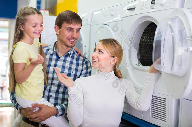 家庭选择洗衣洗衣机