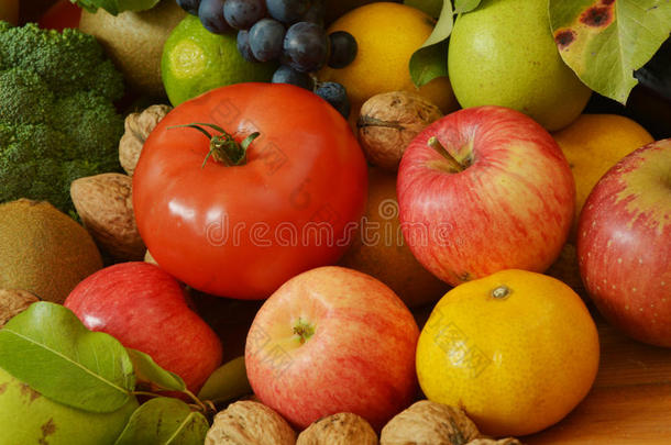 许多水果和蔬菜