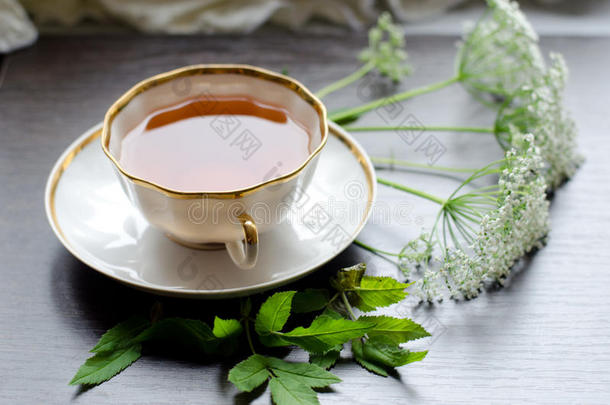 芳香有机天然草本山茱萸茶