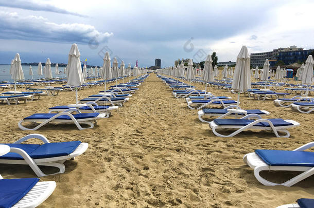保加利亚海滩雨伞和平
