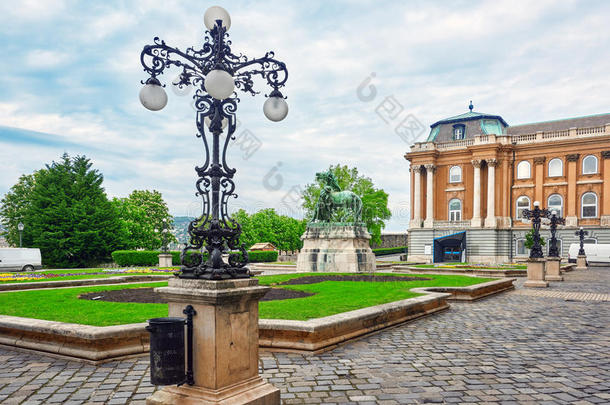 布达佩斯皇家城堡-布达佩斯皇家宫殿的庭院