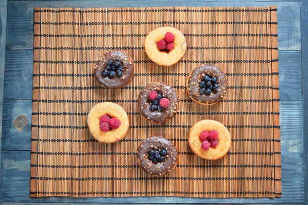 甜甜圈树莓烘焙产品水果浆果食品文化
