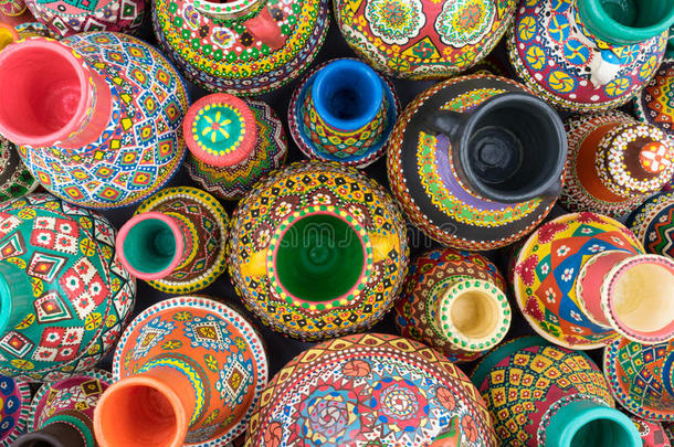 艺术彩绘手工陶罐的组成