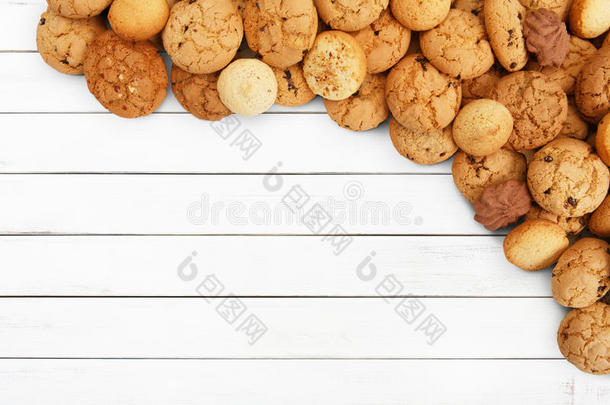 饼干和饼干在白木饼干和饼干