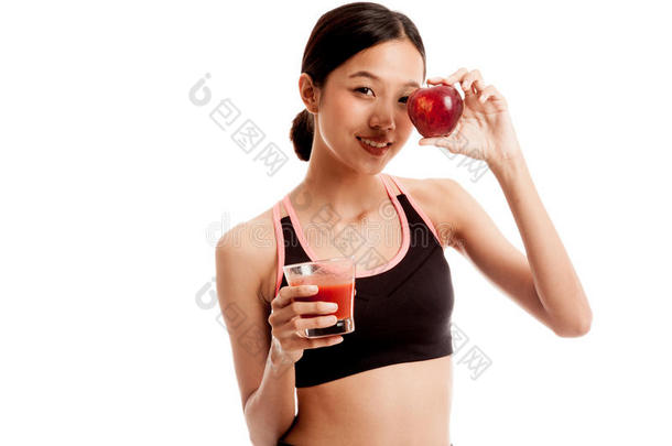 美丽健康的亚洲女孩，<strong>西红</strong>柿汁和苹果