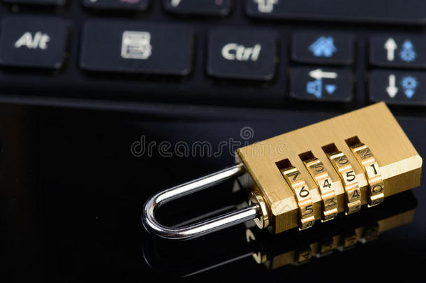 数据保护挂锁笔记本电脑