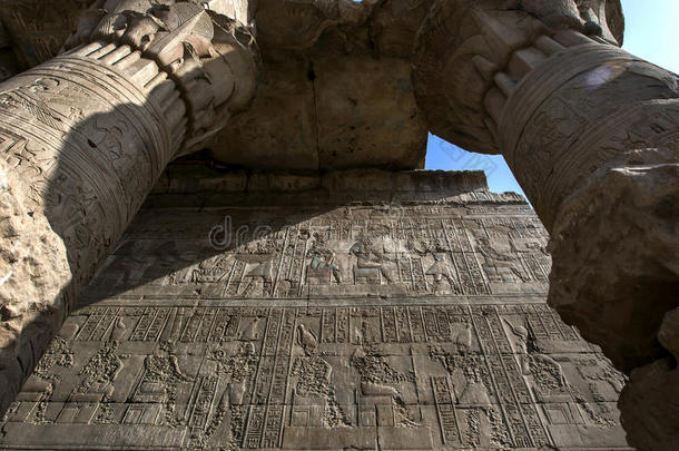 埃及<strong>以德</strong>福的赫鲁寺，与玛玛米西（生院）相邻的一段墙。
