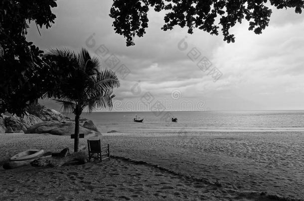 在泰国的KohPhaNganKohPhangan，一把空椅子