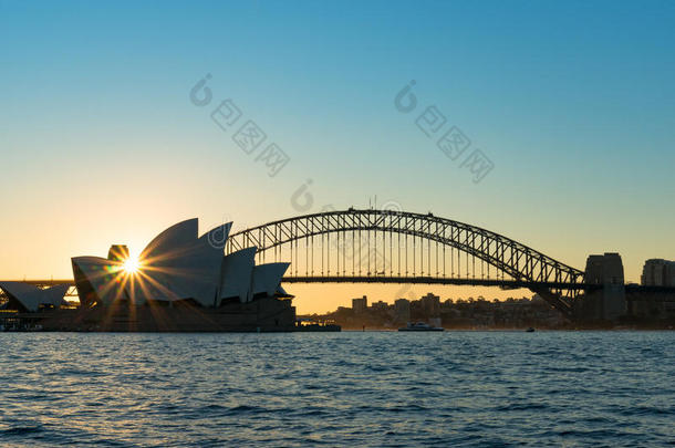 日落时的澳大利亚海港大桥