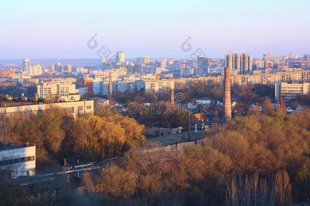 秋天建筑城市城市景观建设