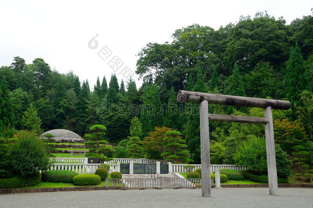 皇太后曲君`的坟墓，日本黑巧克力