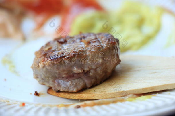 烧烤牛肉鸡关闭烹饪