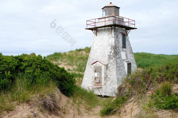 位于加拿大爱德华王子岛上的圣彼得港附近的废弃灯塔