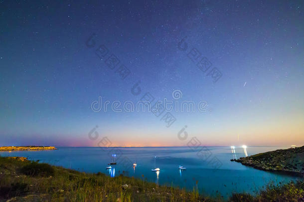 天文学海湾美丽的海岸海岸线